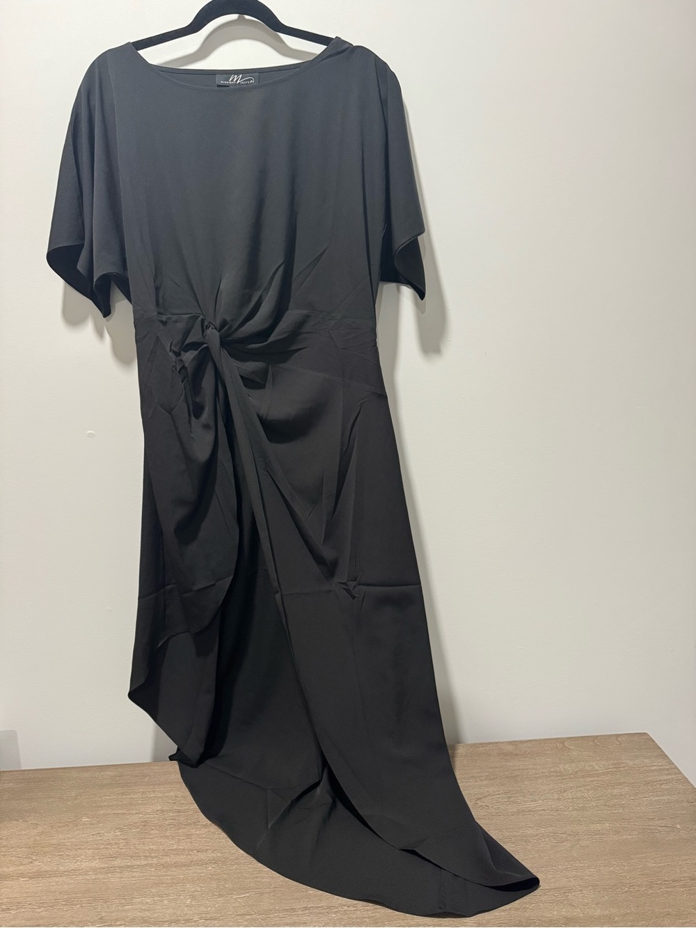 Midnight Velvet Black High-Low Top | Very Good Condition